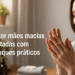 Dermatologistas alertam: lavar as mãos desse jeito pode piorar o ressecamento, saiba como hidratar
