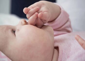 Curtos, modernos e cheios de significado: os nomes de menina que pais estão escolhendo agora