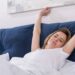 Hábitos práticos que ajudam a melhorar o descanso noturno, com ajustes simples na rotina