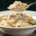 Para dias corridos, esta receita de ravioli com molho branco de calabresa entrega praticidade e sabor