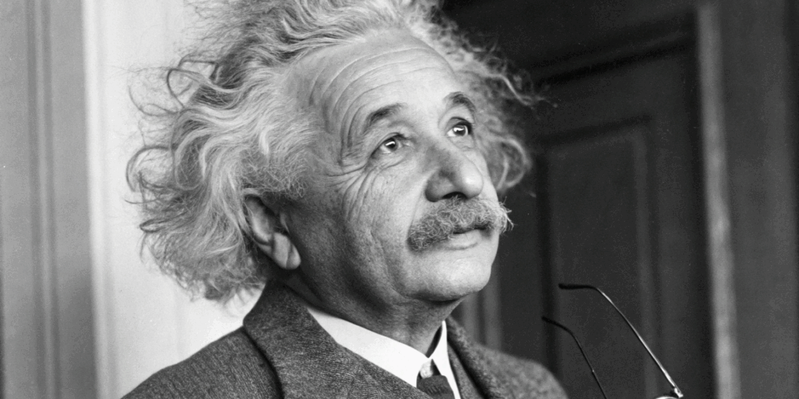 Frase do dia da Filosofia: "A imaginação é mais importante que o conhecimento"; o pensamento de Einstein que redefiniu a relação entre ciência e criativida