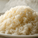 Seu arroz está grudando? Veja o erro comum que deixa ele empapado e impede ele de ficar soltinho