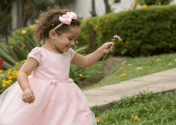 6 nomes femininos lindos que carregam luz, poder e identidade única
