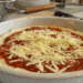 Pizza de liquidificador que fica pronta em 30 minutos com ingredientes comuns da sua cozinha