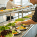Para ter mais energia no trabalho, veja como montar um prato saudável e nutritivo no almoço