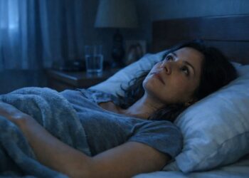 Segundo a psicologia, quem revisa mentalmente o dia antes de dormir pode estar tentando controlar algo maior