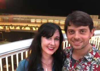 Conheci um homem por acaso na rua e, nosso terceiro encontro virou um cruzeiro de 12 dias pelo Mediterrâneo. Até hoje parece um sonho.