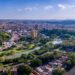 A cidade paulista que aparece em 4º lugar no ranking brasileiro com uma das 10 melhores faculdades de agricultura do mundo e uma rua famosa pelo peixe assado na brasa