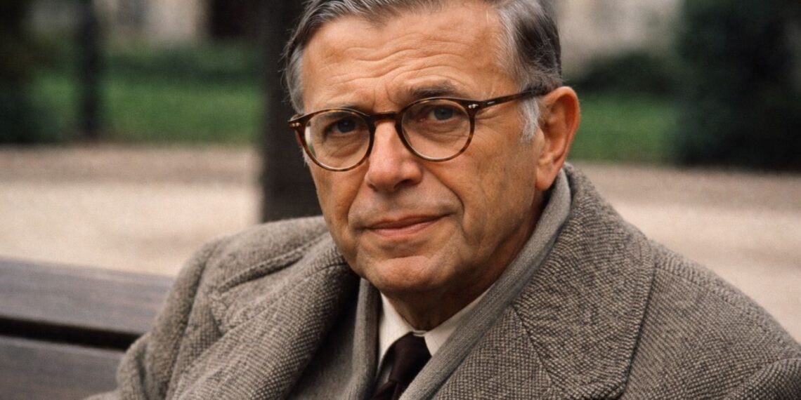 Jean-Paul Sartre, defensor da liberdade radical e do engajamento: “A existência precede a essência”