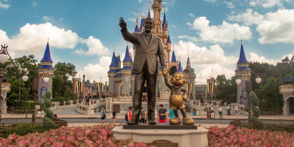 Walt Disney, criador da Disney: "Todos os nossos sonhos podem se tornar realidade, se tivermos a coragem de persegui-los."