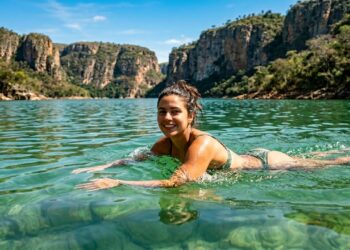 A cidade que vira praia em Minas Gerais: 1.440 km² de espelho d'água e cânions de 20 metros