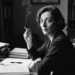 Simone de Beauvoir, filósofa existencialista: "Não se nasce mulher: torna-se mulher"