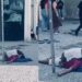 “Ele me salvou”: homem emociona ao dizer que seu cachorro foi o motivo para não desistir