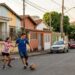 A psicologia explica por que crianças que brincavam ao ar livre desenvolveram mais resiliência emocional