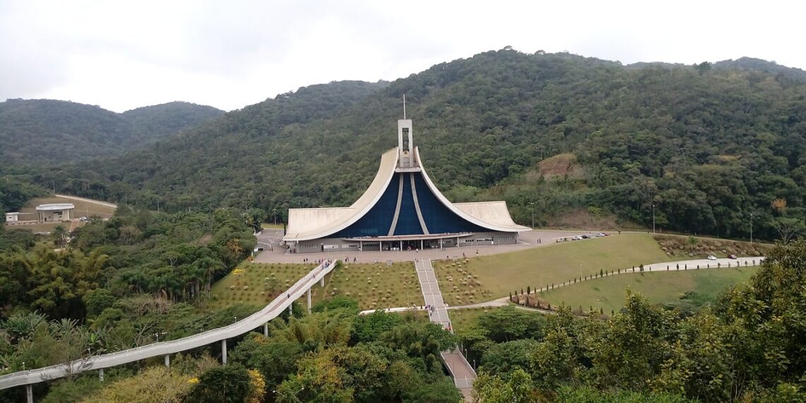 A cidade catarinense que abriga o 2º maior santuário do Brasil e recebe 70 mil visitantes por mês