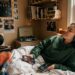 O hábito de ouvir a mesma música várias vezes pode ser um sinal de que sua mente está tentando regular emoções internas