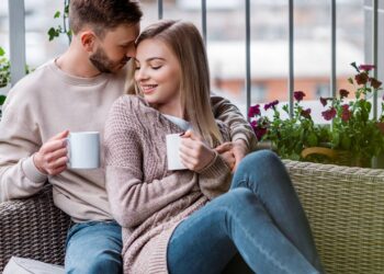 A psicologia revela que pessoas felizes não buscam felicidade, elas apenas constroem uma vida que a permite existir