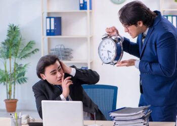 A psicologia revela que chegar cedo demais pode ser um reflexo de experiências que ainda influenciam suas decisões