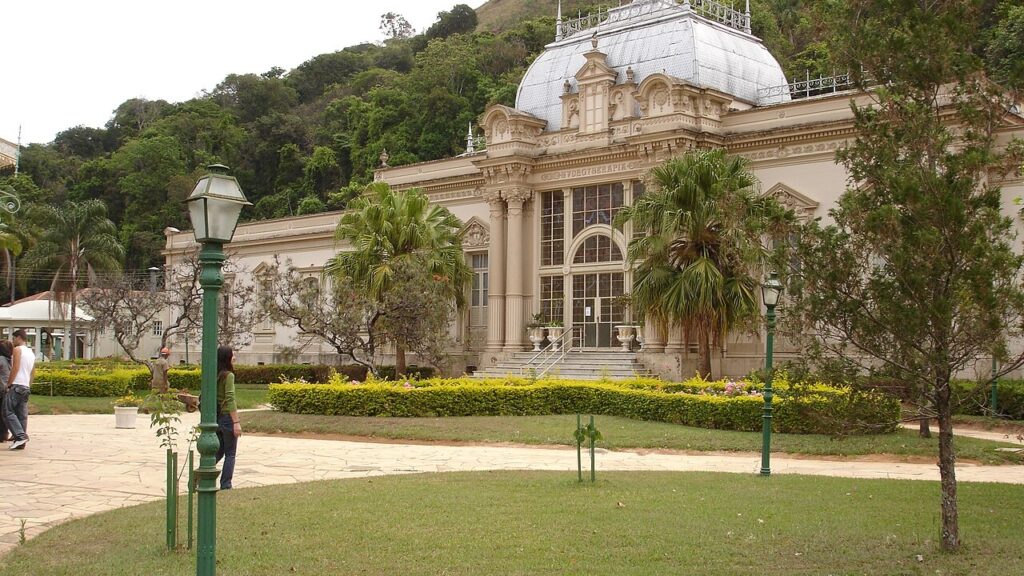 12 fontes minerais diferentes em um único parque: a cidade do interior mineiro com o maior complexo hidromineral do planeta