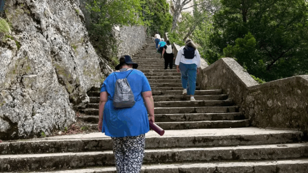 Fui dona de casa por 26 anos enquanto meu marido piloto viajava o mundo; aos 51, abri uma empresa de turismo para ver o mundo eu mesma