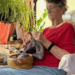 Vivo em uma pequena casa móvel aos 81 anos; tenho tudo o que preciso