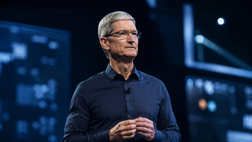 Tim Cook, executivo tecnológico e defensor da privacidade: “O mais importante na vida é ter coragem.”