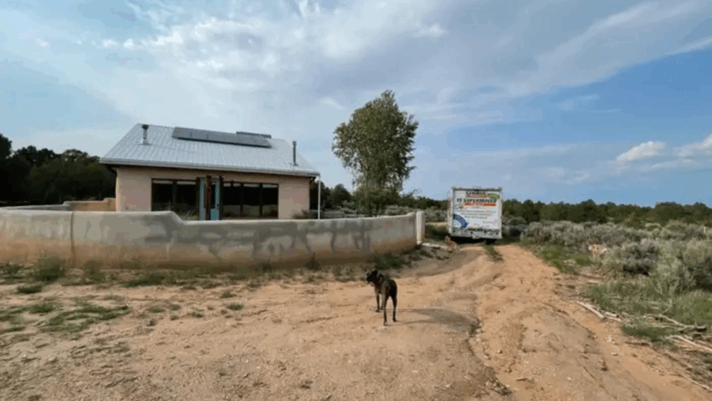 Adorávamos viver isolados na zona rural do Novo México: depois de dois anos e um filho, largamos tudo e voltamos para a cidade