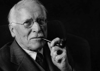 Carl Jung, ao analisar o inconsciente e o autoconhecimento, afirmou: “Quem olha para fora sonha. Quem olha para dentro desperta.”: reflexões sobre consciência, maturidade emocional e a importância de compreender a própria mente.