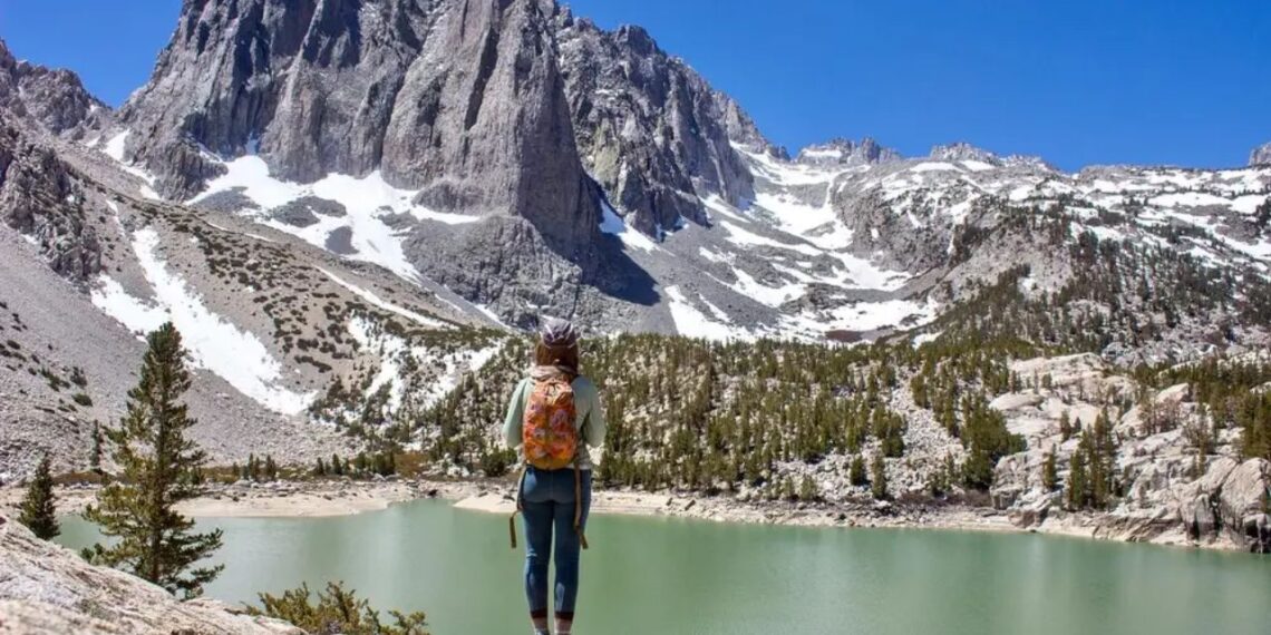 Fiz viagens solo para mais de 22 países diferentes, aqui estão as 9 coisas que eu nunca viajo sem