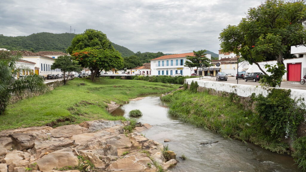 A cidade fundada por bandeirantes em 1727 foi a primeira capital do estado e quase desapareceu: hoje é reconhecida internacionalmente