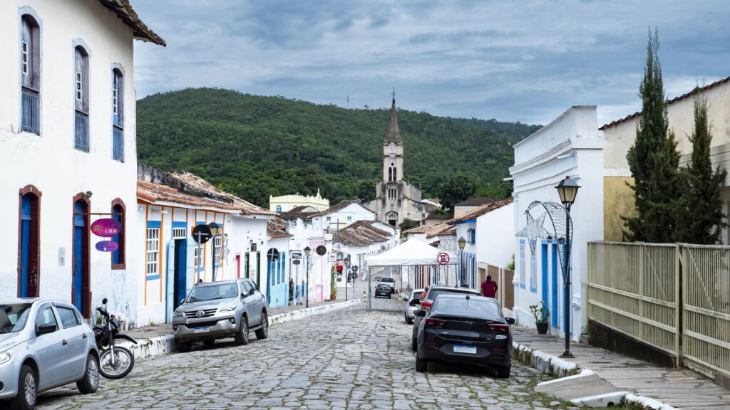 A cidade fundada por bandeirantes em 1727 foi a primeira capital do estado e quase desapareceu: hoje é reconhecida internacionalmente