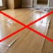 Adeus ao piso laminado brilhante que escorrega e incha com água: as tendências de piso vinílico com textura rústica fosca que vão dominar em 2026