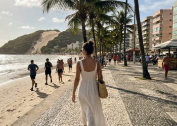 Cerca de 300 dias de sol por ano e águas mornas constantes: esta capital nordestina foi fundada no Dia do Natal de 1599 e tem o maior parque urbano sobre dunas do Brasil
