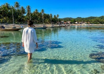 1º lugar no Brasil em crescimento de reservas e 3º destino mais desejado: esta vila nordestina virou febre entre estrangeiros