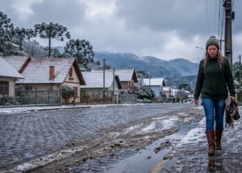 A cidade gaúcha de quase 800 metros de altitude onde o Brasil às vezes amanhece coberto de neve