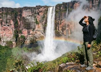 A viagem de 2 bilhões de anos na tríplice fronteira: a montanha que está atraindo aventureiros de todo o Brasil