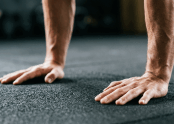 De 20 a 70 anos: esta é a quantidade de flexões que você deve ser capaz de fazer, dependendo da sua idade.