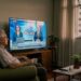 A psicologia afirma que muitas pessoas idosas assistem à televisão para preencher lacunas da antiga rotina de trabalho