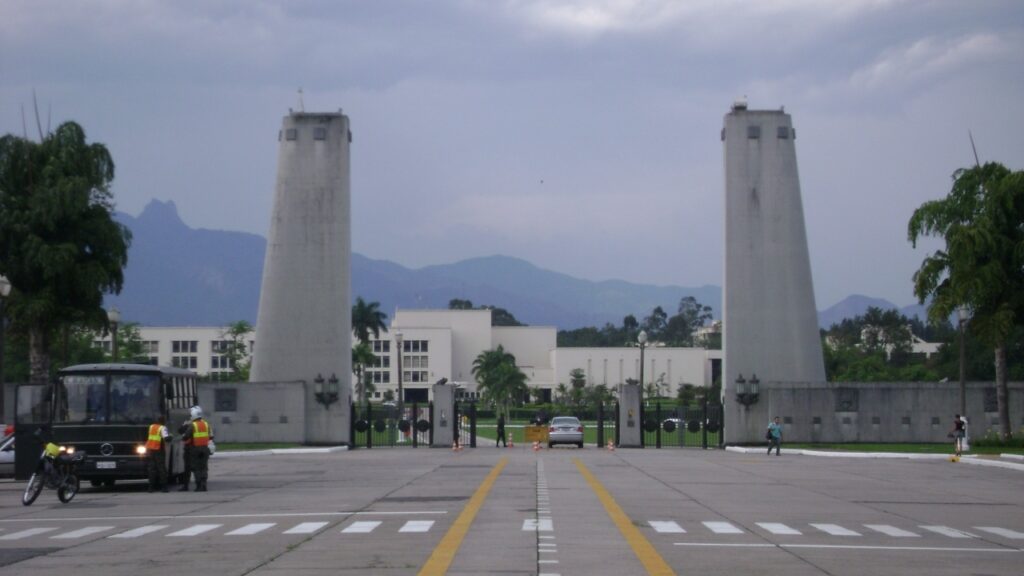 Aman_entrada-1024x576 Berço da formação dos oficiais do Exército fica a 160 km do Rio e ostenta o melhor índice de desenvolvimento humano de todo o interior