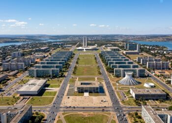 Projeto monumental erguido em apenas 41 meses: metrópole moderna com o maior PIB per capita da região e proteção global da cultura mundial