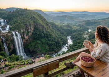 Mais de 100 cachoeiras e o melhor café do Brasil: o segredo do Triângulo Mineiro que desafia a escala