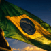 Por que a bandeira do Brasil manteve as cores verde e amarela após o fim do Império, e qual a verdadeira origem dessas cores?