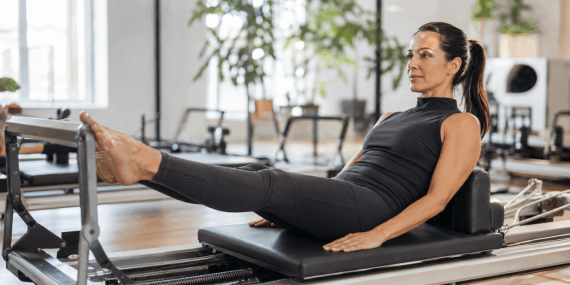 Depois dos 40, não procuramos rotinas que nos deixem exaustos, mas sim ganhar força e que o corpo funcione melhor, e o Pilates é uma boa opção
