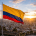 Por que a bandeira da Colômbia tem amarelo, azul e vermelho em proporções diferentes, e o que cada cor representa?