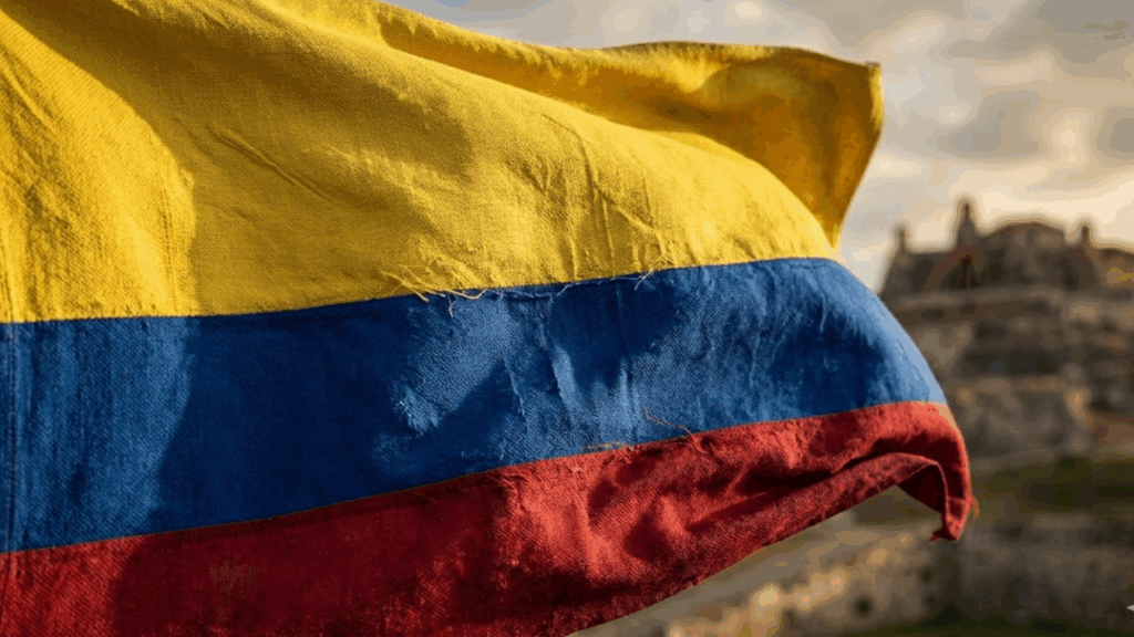 Por que a bandeira da Colômbia tem amarelo, azul e vermelho em proporções diferentes, e o que cada cor representa?