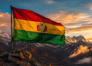 Por que a bandeira da Bolívia tem três cores horizontais, e o que vermelho, amarelo e verde representam na história de um país sem saída para o mar?