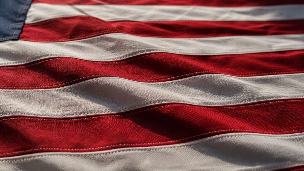 Por que a bandeira dos Estados Unidos tem exatamente 13 listras e o que esse número esconde sobre a guerra, a rebelião e o pacto entre colônias que fundou a nação mais poderosa do mundo