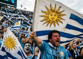Por que a bandeira do Uruguai tem um sol com rosto humano? A história por trás do símbolo mais curioso da Copa