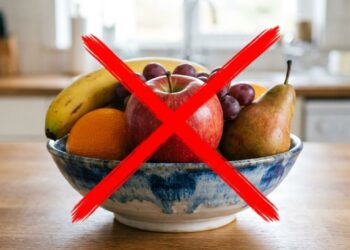 Pare de guardar maçãs misturadas com outras frutas maduras na mesma fruteira: essa é a maneira correta de isolar a fruta para evitar que seu gás natural apodreça as vizinhas