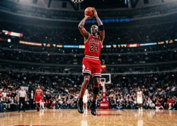 Frase do dia de Michael Jordan lendário jogador de basquete: “eu falhei muitas vezes na minha vida, e foi exatamente por isso que tive sucesso”